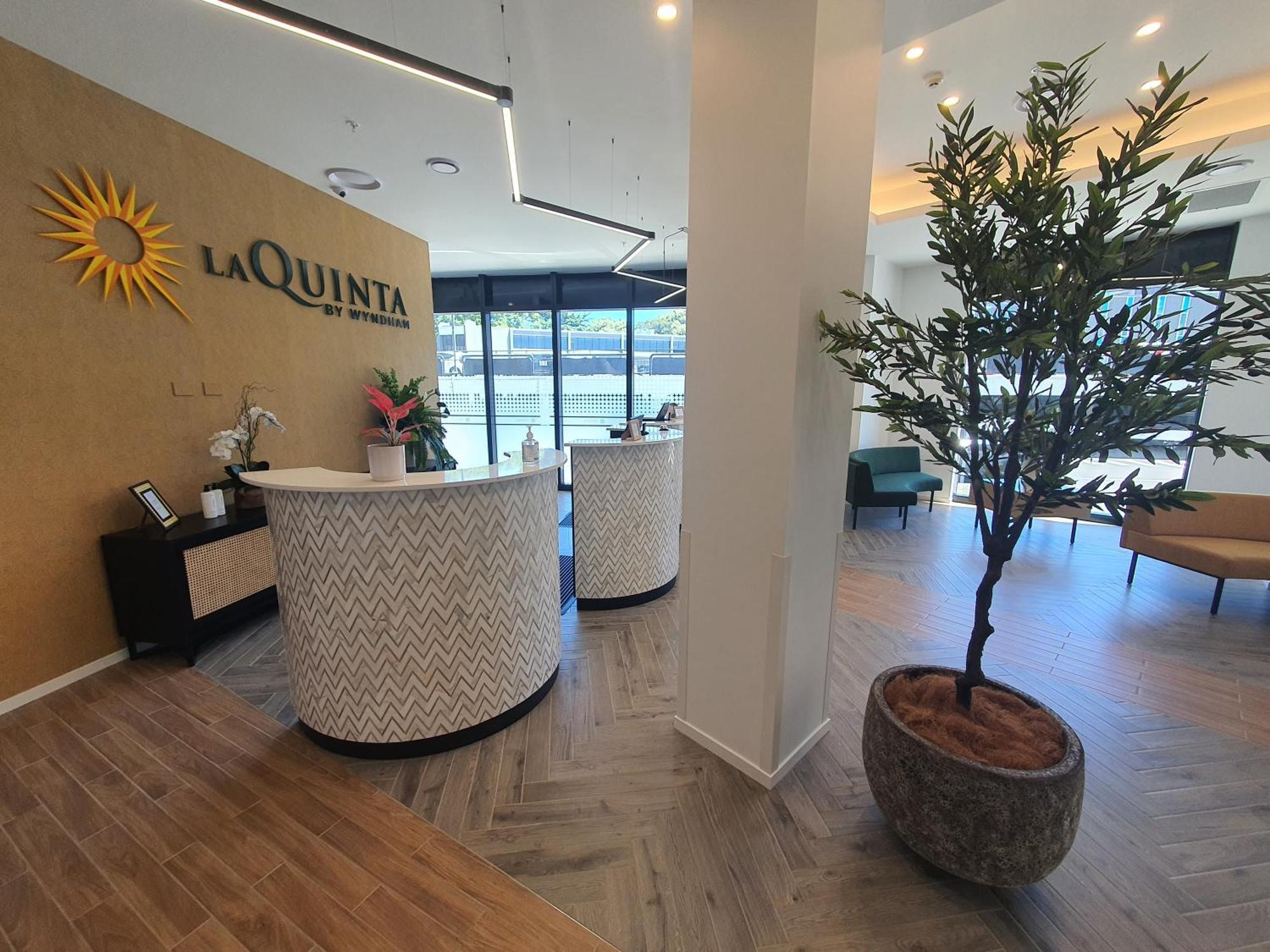 La Quinta By Wyndham Ellerslie Auckland Hotel Екстериор снимка